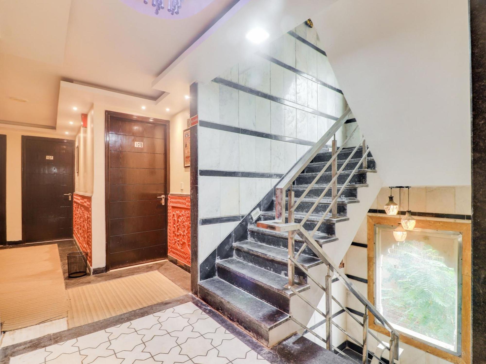 Oyo Flagship Hotel Rudra Palace 아그라 외부 사진